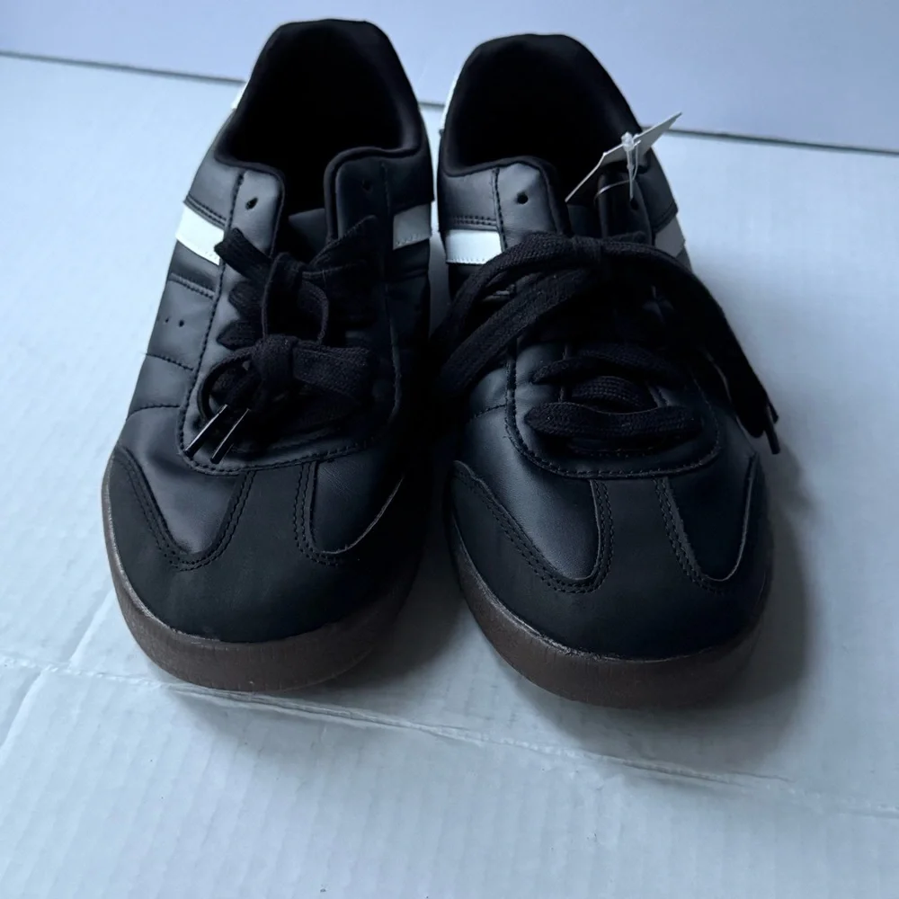 No Boundaries Shoes Sleek Black White Men's Sneakers‎ Size 8.5 Shoes Lace Up New